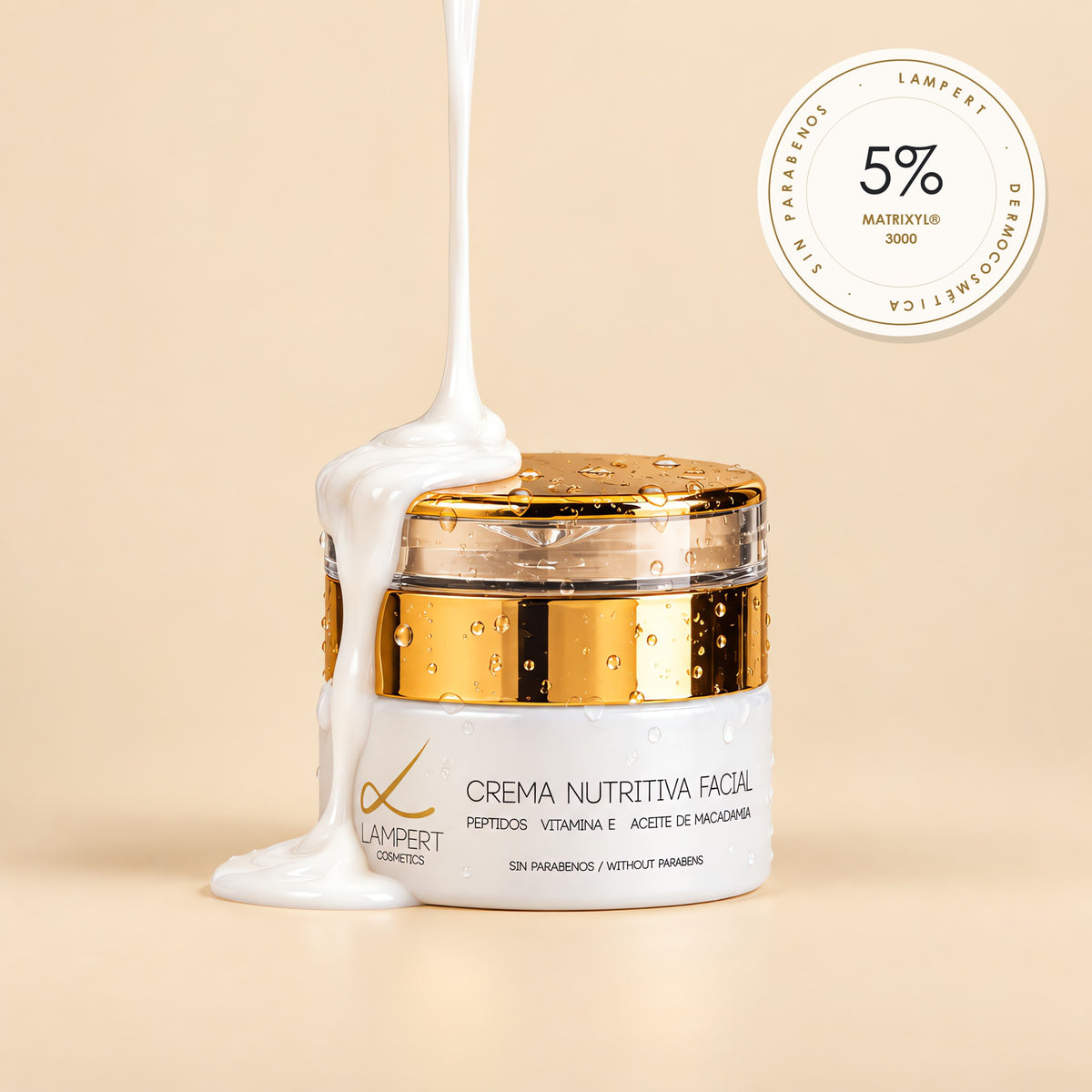 Crema Nutritiva Facial Lampert con crema blanca cayendo sobre la tapa dorada – 5% Matrixyl 3000
